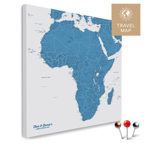 Afrika-Karte in Blau als Pinn-Leinwand, perfekt zum Markieren und Planen von Reisen, hier kaufen