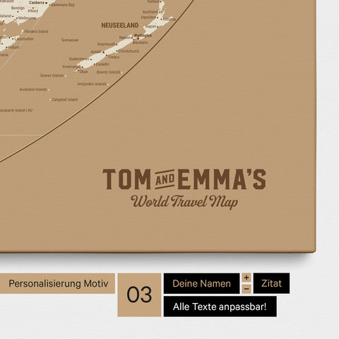 Personalisierung einer Weltkarte in der Equal-Earth-Projektion Pinnwand in Treasure Gold mit einem Logo im Vintage-Look, bei dem die Namen und die Unterzeile „World Travel Map“ geändert werden kann