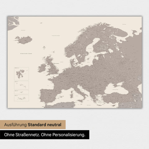 Neutrale Ausführung einer Landkarte von Europa als Poster in der Farbe Warmgray (Braun-Grau)