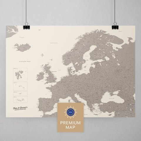 Europa Karte in der Farbe Warmgray (Braun-Grau) in einem modernen, minimalistischem Design als Poster kaufen