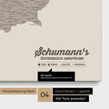 Pinnwand Leinwand einer Österreich-Karte in Warmgray (Braun-Grau) mit Personalisierung als Logo mit Familiennamen
