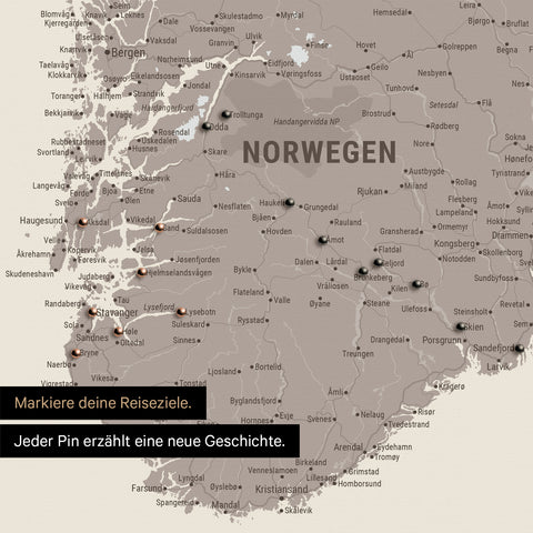 Detail einer Skandinavien-Karte als Pinn-Leinand in Warmgray (Braun-Grau) mit Pins im Süden von Norwegen