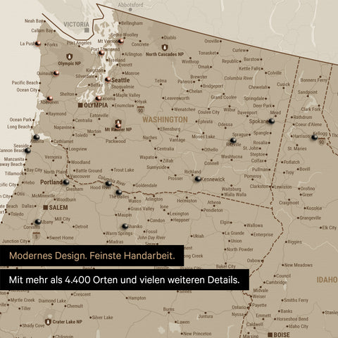 Ausschnitt einer USA Amerika Karte als Pinn-Leinwand in Beige zeigt Reiseziele und Highlights in Washington, Oregon und Idaho