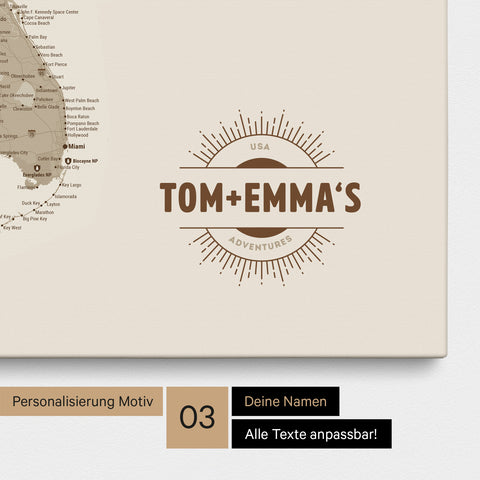 Pinnwand Leinwand einer USA Amerika Karte in Beige mit eingedrucktem Logo „United States"
