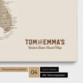 Detaillierte USA Amerika Karte als Pinn-Leinwand in Beige mit Personalisierung als Logo für die gesamte Familie