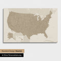 Neutrale und schlichte Ausführung einer USA Amerika Karte als Pinn-Leinwand in Beige