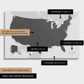 Vielfältige Konfigurationsmöglichkeiten einer USA Amerika Landkarte als Pinn-Leinwand in Farbe Light Gray