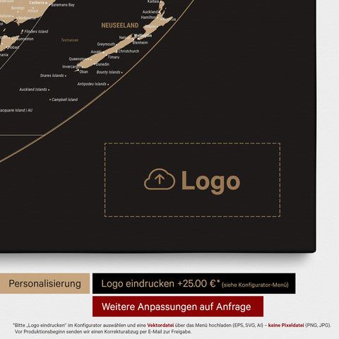 Weltkarte in der Equal-Earth-Projektion als Pinn-Leinwand in Sonar Black, auf die ein Firmenlogo eingedruckt werden kann