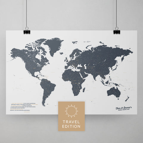 Weltkarte als Poster in Denim Blue zum Pinnen und Markieren von Reisezielen kaufen