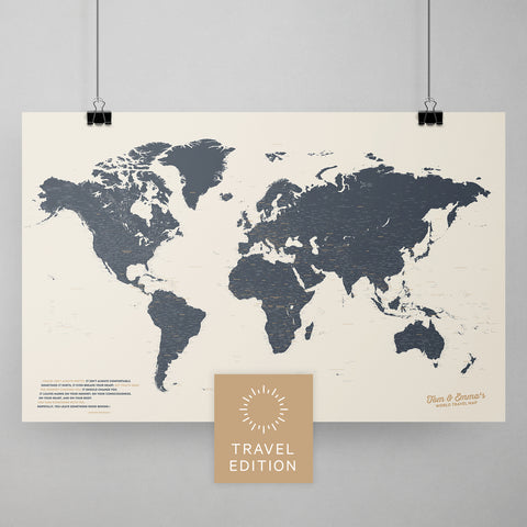 Weltkarte als Poster in Navy Light zum Pinnen und Markieren von Reisezielen kaufen